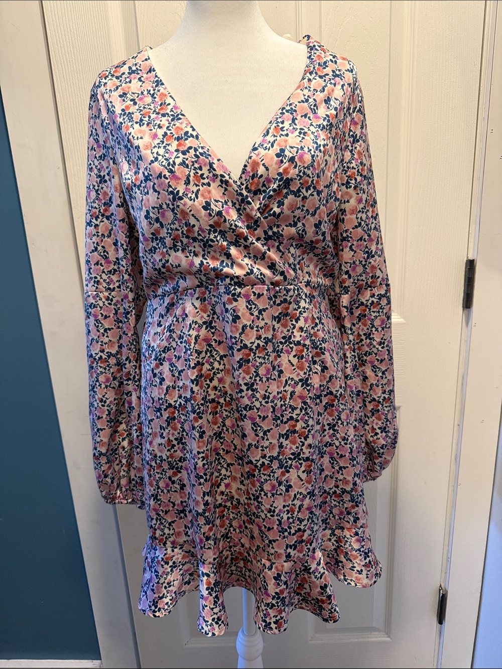 Altar’d State satin floral dress over the knee dress. Perfect for fall. Medium